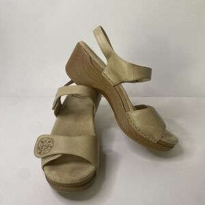 Dansko Sonnet Beige Leather Floral Slingback Sandal EU 40 US 9.5/10. Block Plat